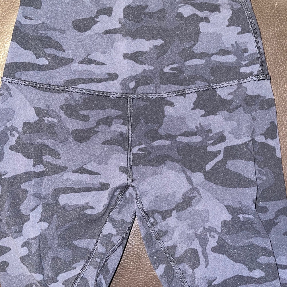 Lulu lemons size 4